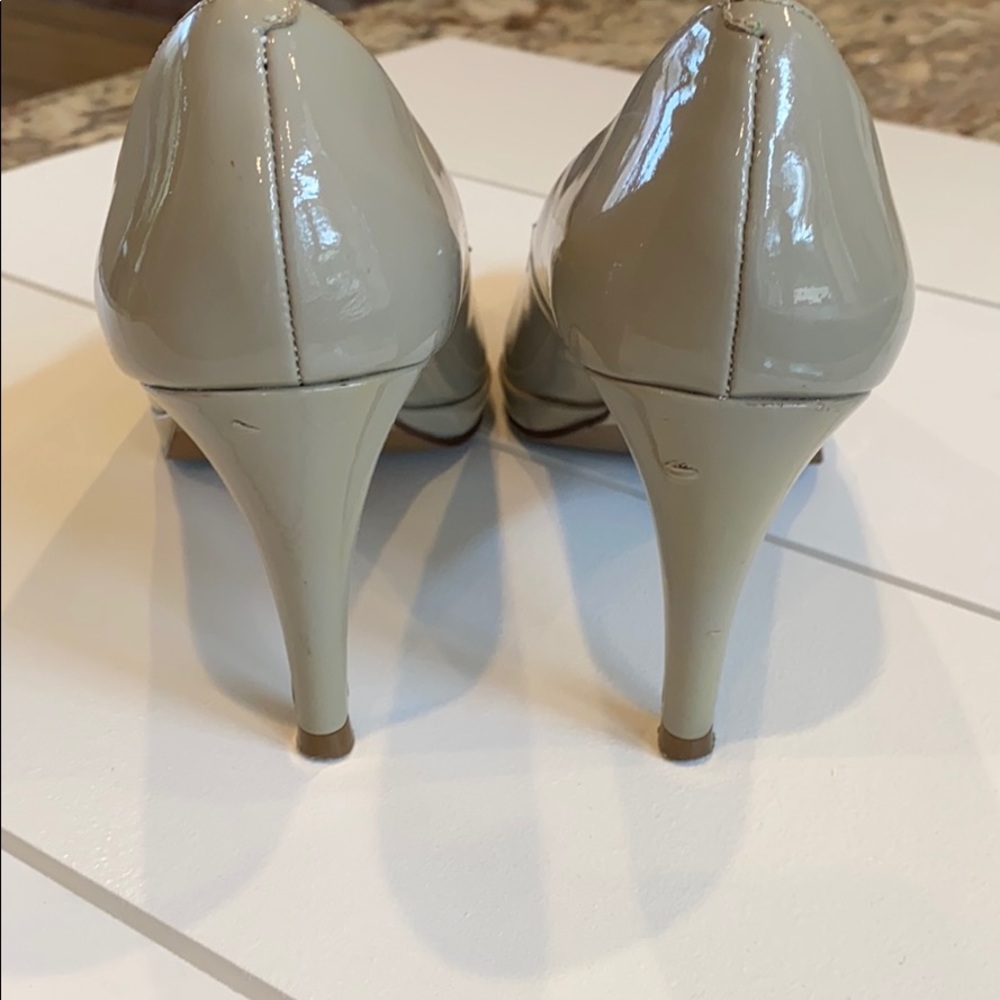 Cole Haan Gray Patent Leather Pumps, Size 7B - Picture 2 of 4